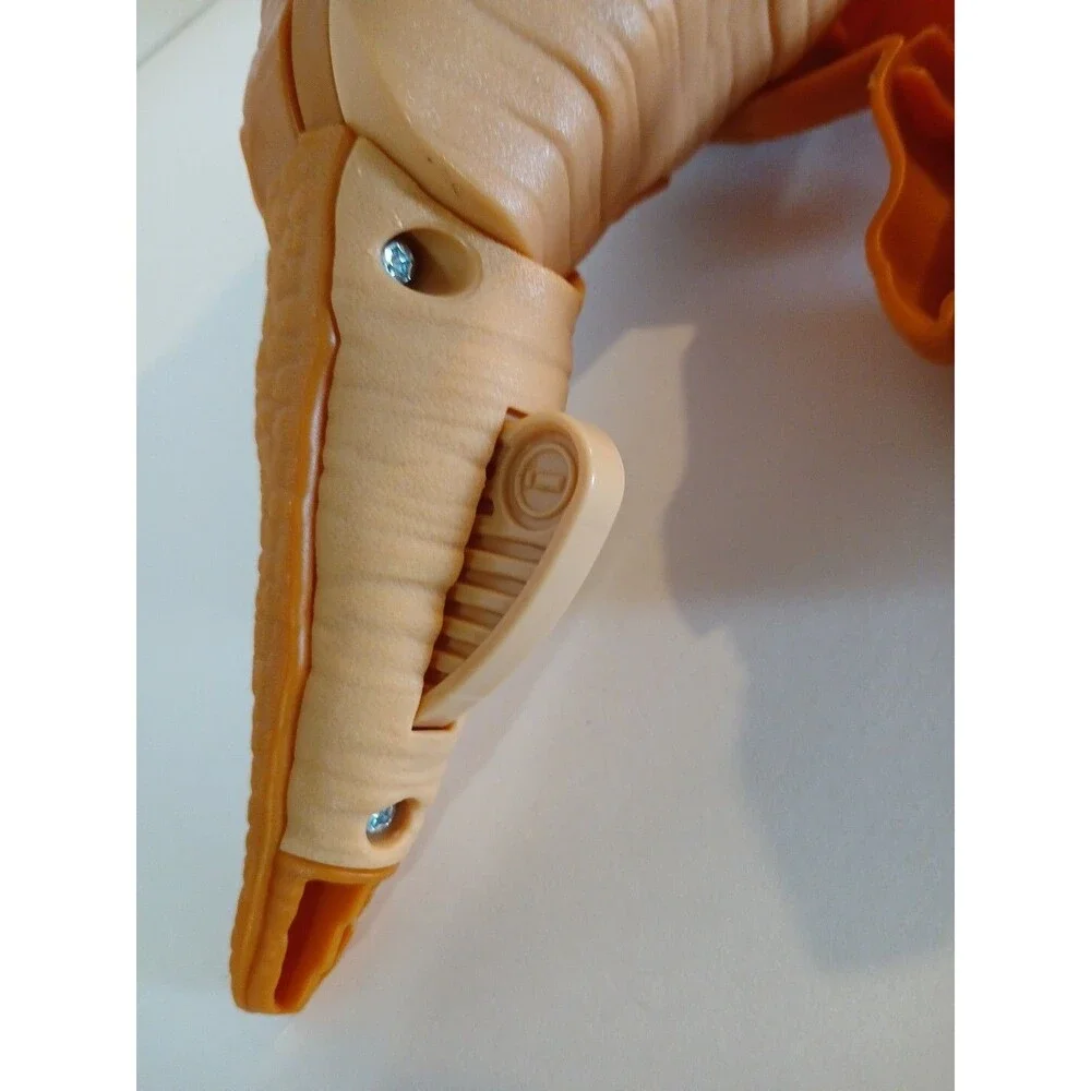 JURASSIC WORLD THRASHIN ACTION T-REX DINOSAUR MATTEL 2021